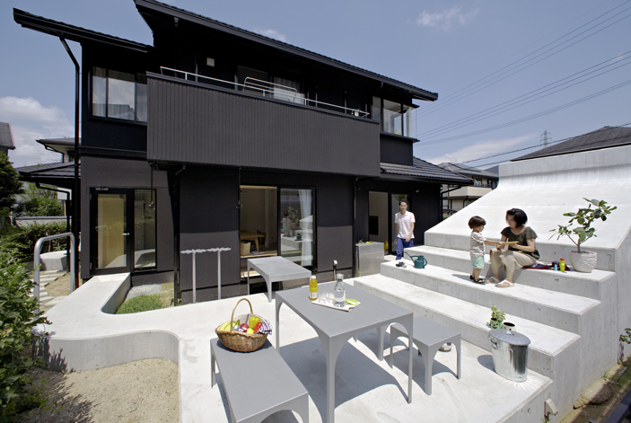 奈良県生駒市での住宅リフォームの外観と庭のデザイン